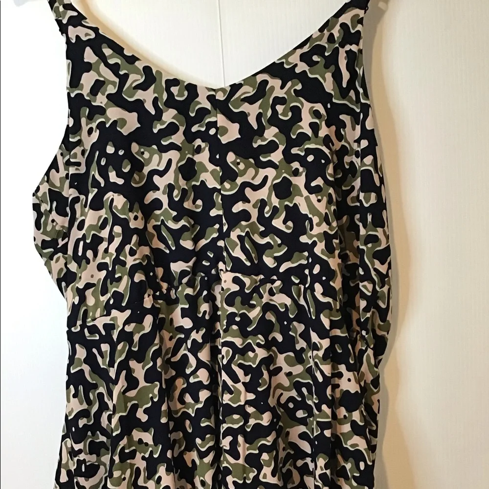 REBEL | Camo Print Top - Picture 4 of 5